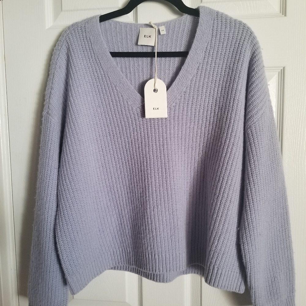 Oversized V-neck sweater from Elk the Label